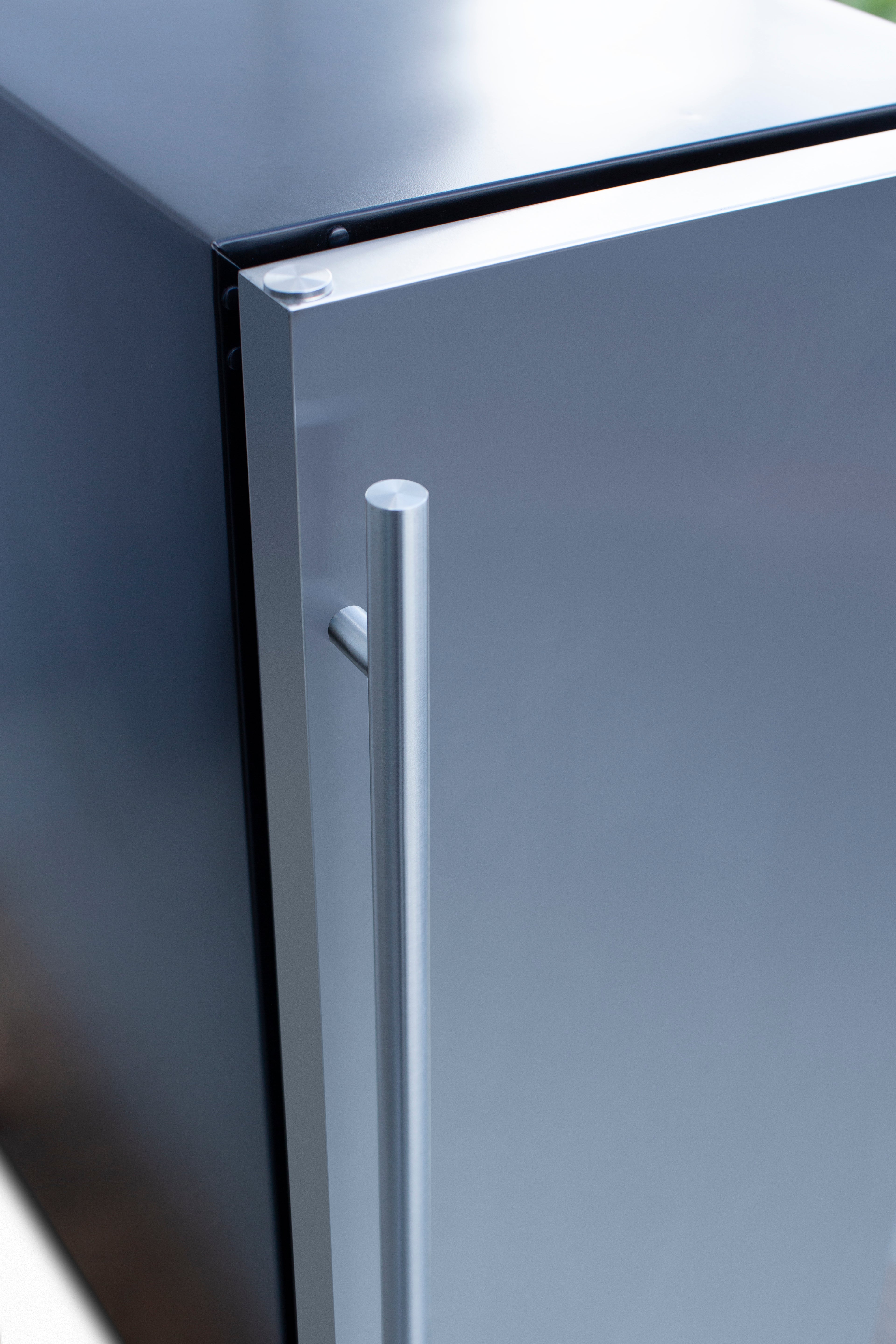 15″ 3.2 Cu Outdoor Rated Refrigerator