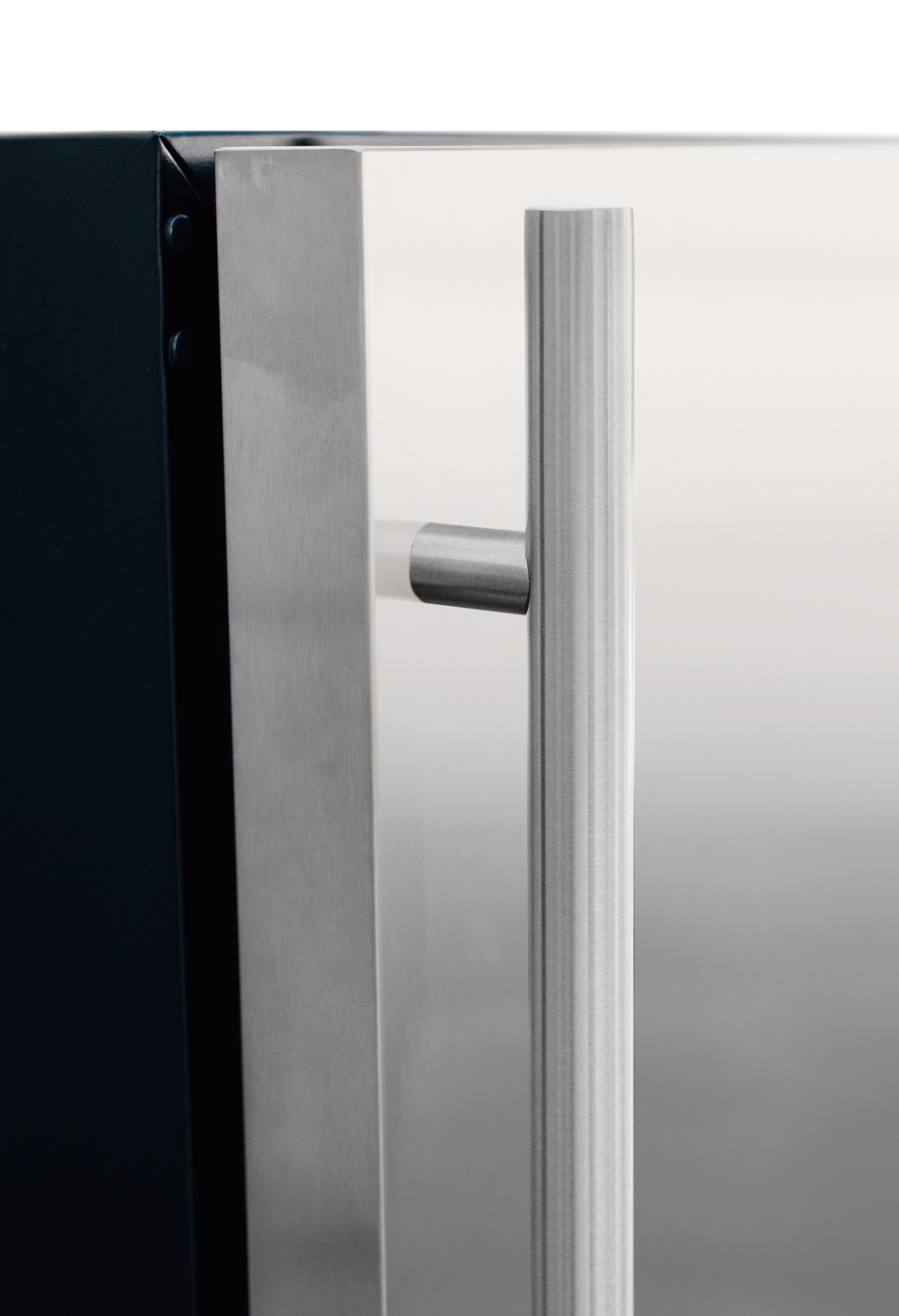 24″ 5 Cu. Outdoor Rated Refrigerator