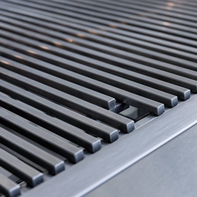 TRL Pro 40″ Built-In Grill