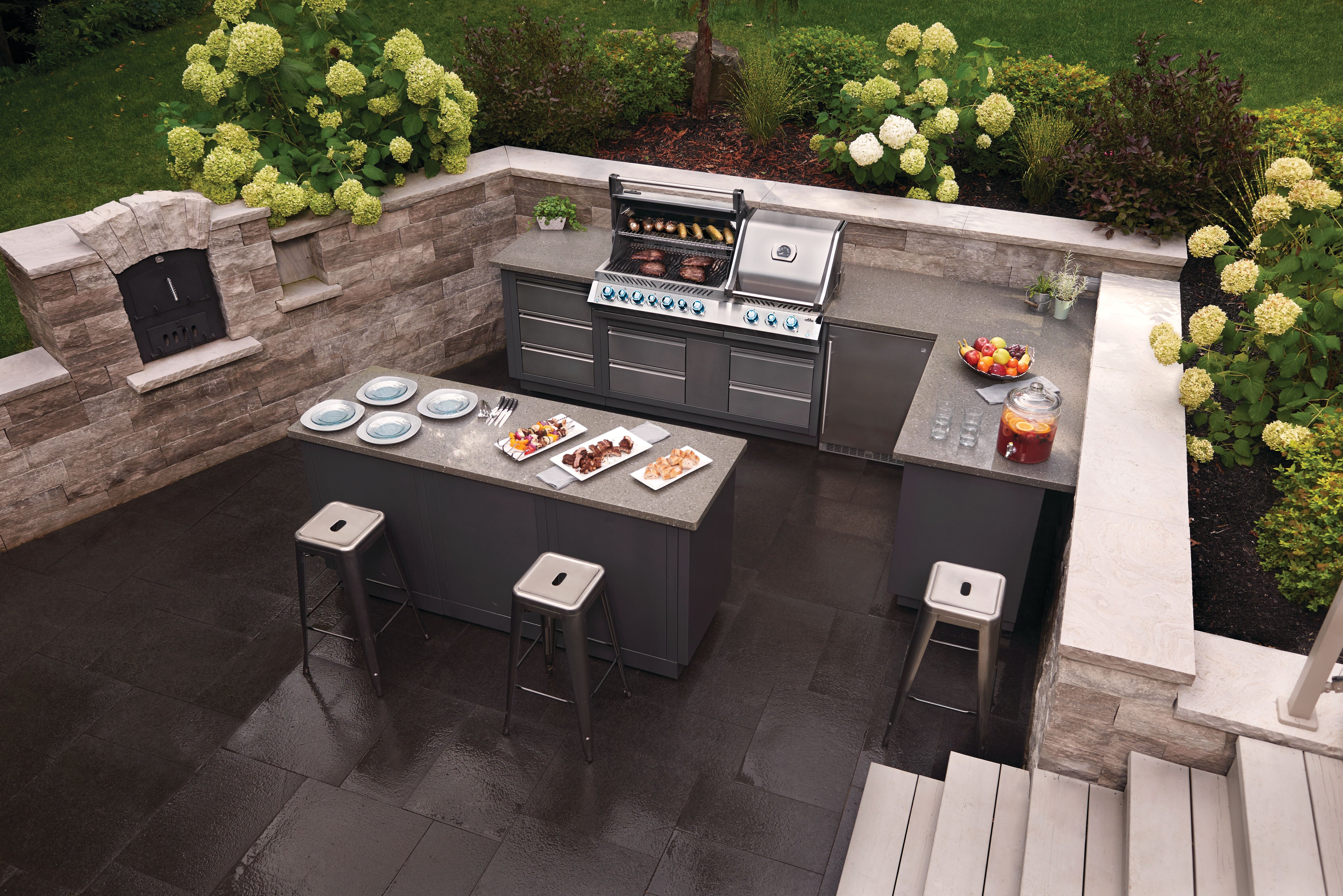 Napoleon Prestige PRO 825 Built-In Gas Grill Head with Infrared Bottom and Rear Burners, Propane